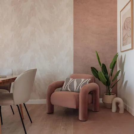 Apartmanhotel Casa Blush - Loftaffair Collection 4*