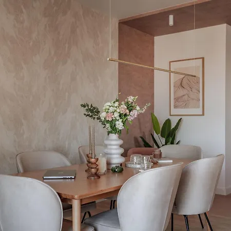 Aparthotel Casa Blush - Loftaffair Collection 4*